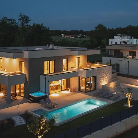 Designer Limes - Pool, & Games Villa *