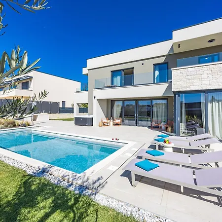 Designer Limes - Pool, & Games Villa *