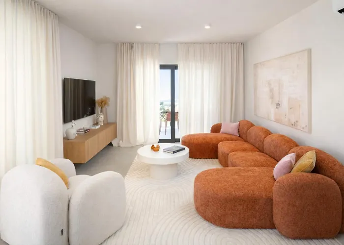 Designer Limes - Pool, & Games Villa